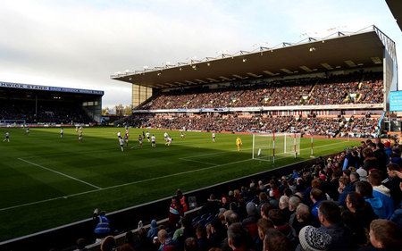 在对阵多伦 在对阵多伦